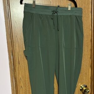 Forest Green Women's scrub Joggers